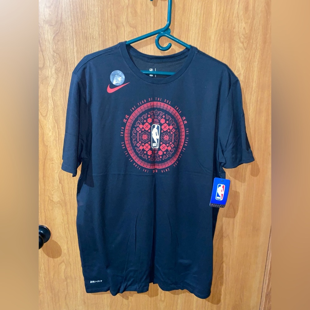 Nike Authentic NBA Black and Red Graphic Short Sleeve Tee
